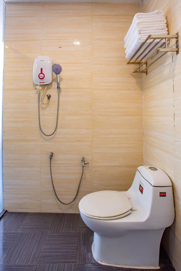 Beez Hotel Куала-Лумпур Экстерьер фото
