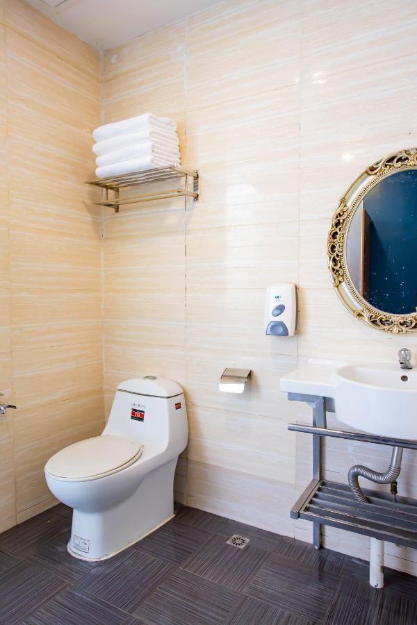 Beez Hotel Куала-Лумпур Экстерьер фото