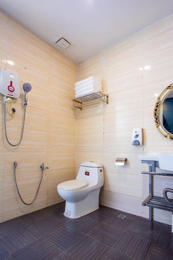 Beez Hotel Куала-Лумпур Экстерьер фото