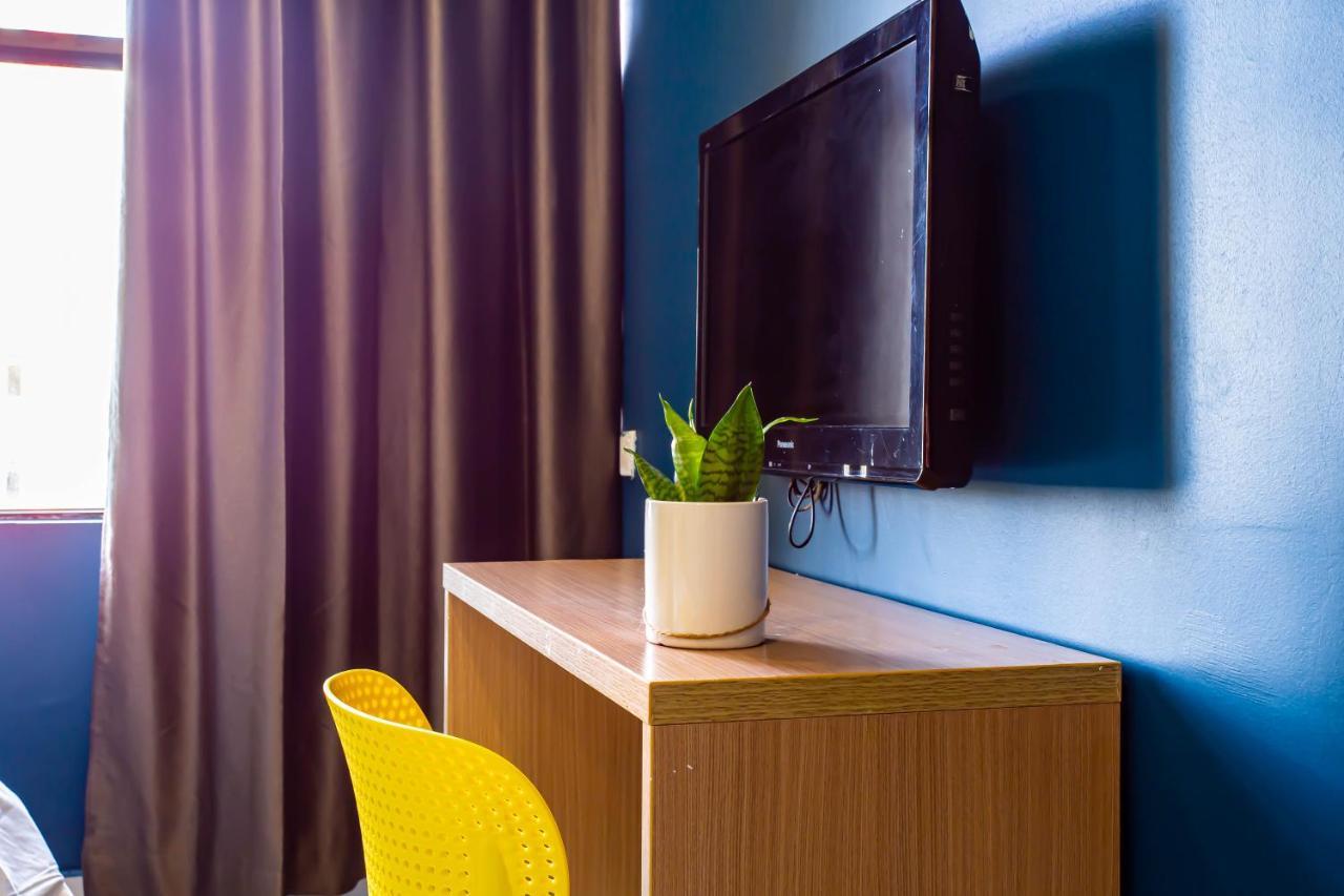 Beez Hotel Куала-Лумпур Экстерьер фото